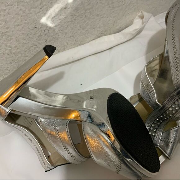 MICHAEL Michael Kors Berkeley T-Strap metallic silver Heels size 7 1/2 - Picture 7 of 10